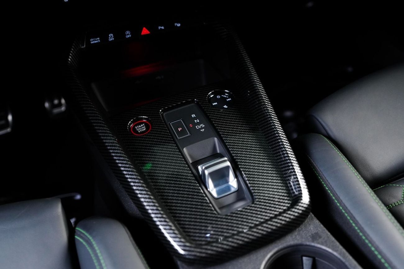 Audi RS3 STANDARD STD GCC-Exclusive Green Color-Full Leather Interior-Green Accents-Sports Exhaust