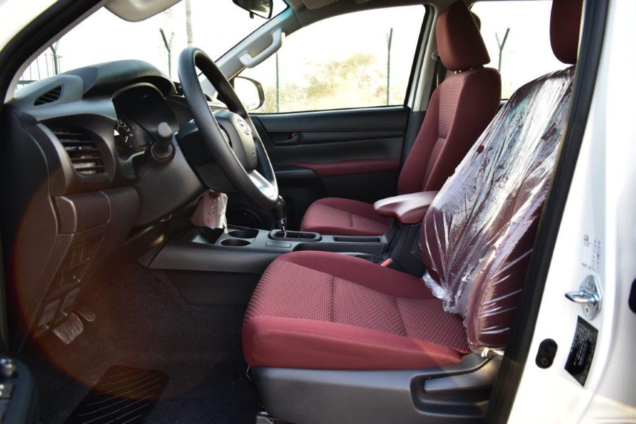 تويوتا هيلوكس DLX-G 2.4L Diesel Automatic