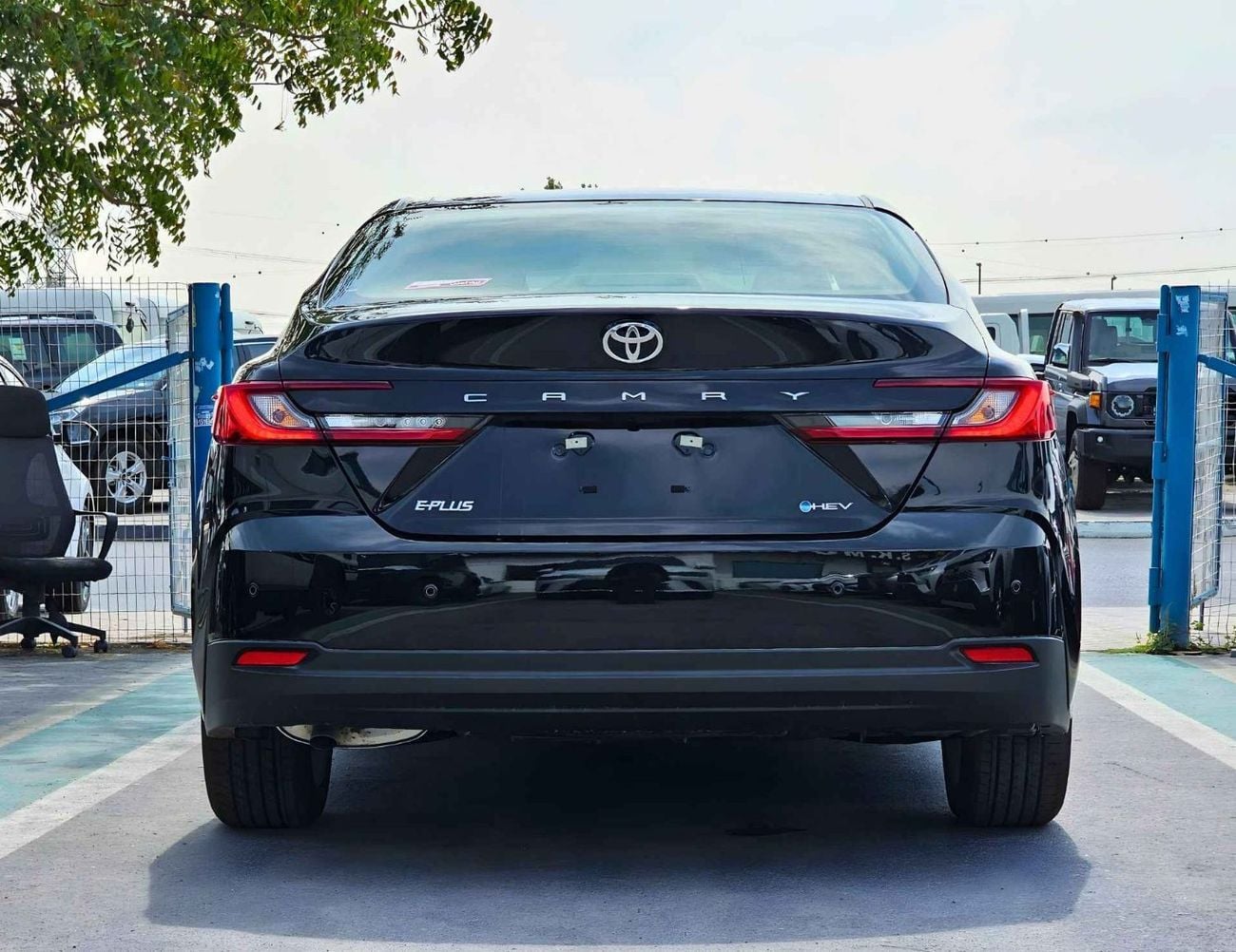 تويوتا كامري E-PLUS HYBRID / 2.5L V4 PETROL / SUNROOF / FABRIC SEATS WITH DRIVER PWR SEAT (CODE # CPEA)