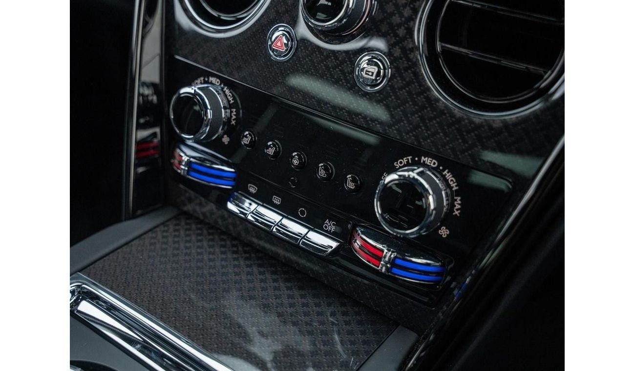 رولز رويس كولينان 6.75 V12 Black Badge RIGHT HAND DRIVE