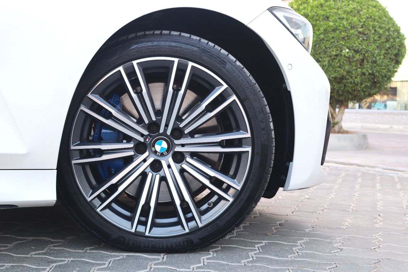 بي أم دبليو 330i M Sport 2.0L (258 HP)