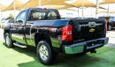 Chevrolet Silverado Gulf Pickup, one door, screen, rings, sensors, fog lights, remote operation, in excellent condition,