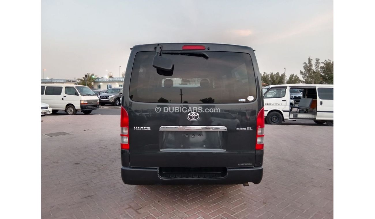 تويوتا هاياس TOYOTA HIACE VAN RIGHT HAND DRIVE (PM1621)