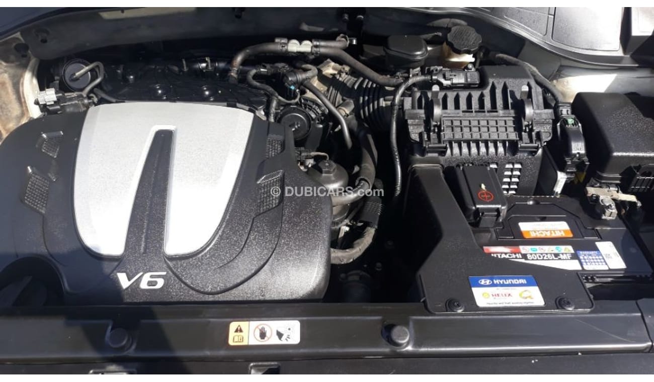 Hyundai Santa Fe 2014 Model Grand santafe V6 3.3 ltr full options Gulf specs panorama navigation camera leather seat