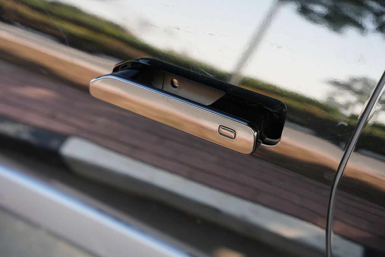 BYD Leopard 8 2025 Leopard 8  NEW Flagship 5-seates AWD Black in White 0Km