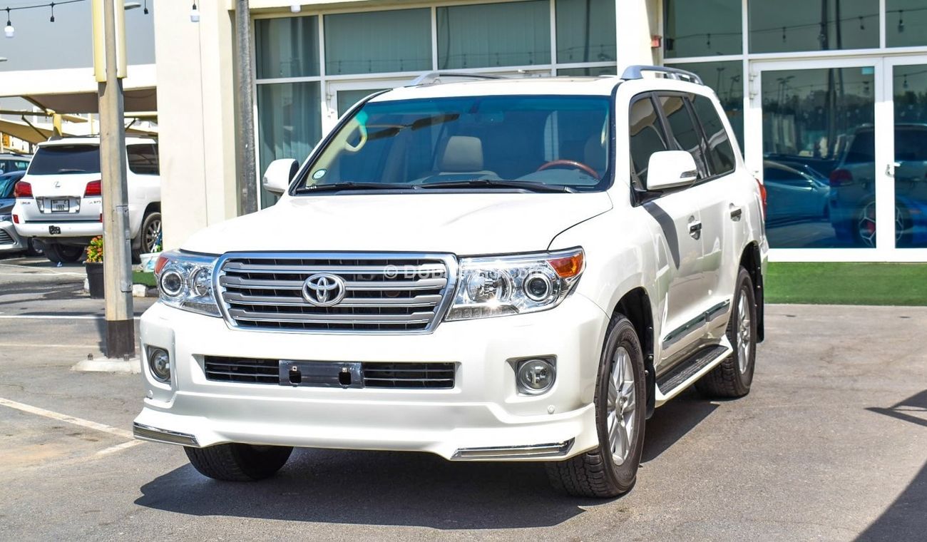 Toyota Land Cruiser GXR V8