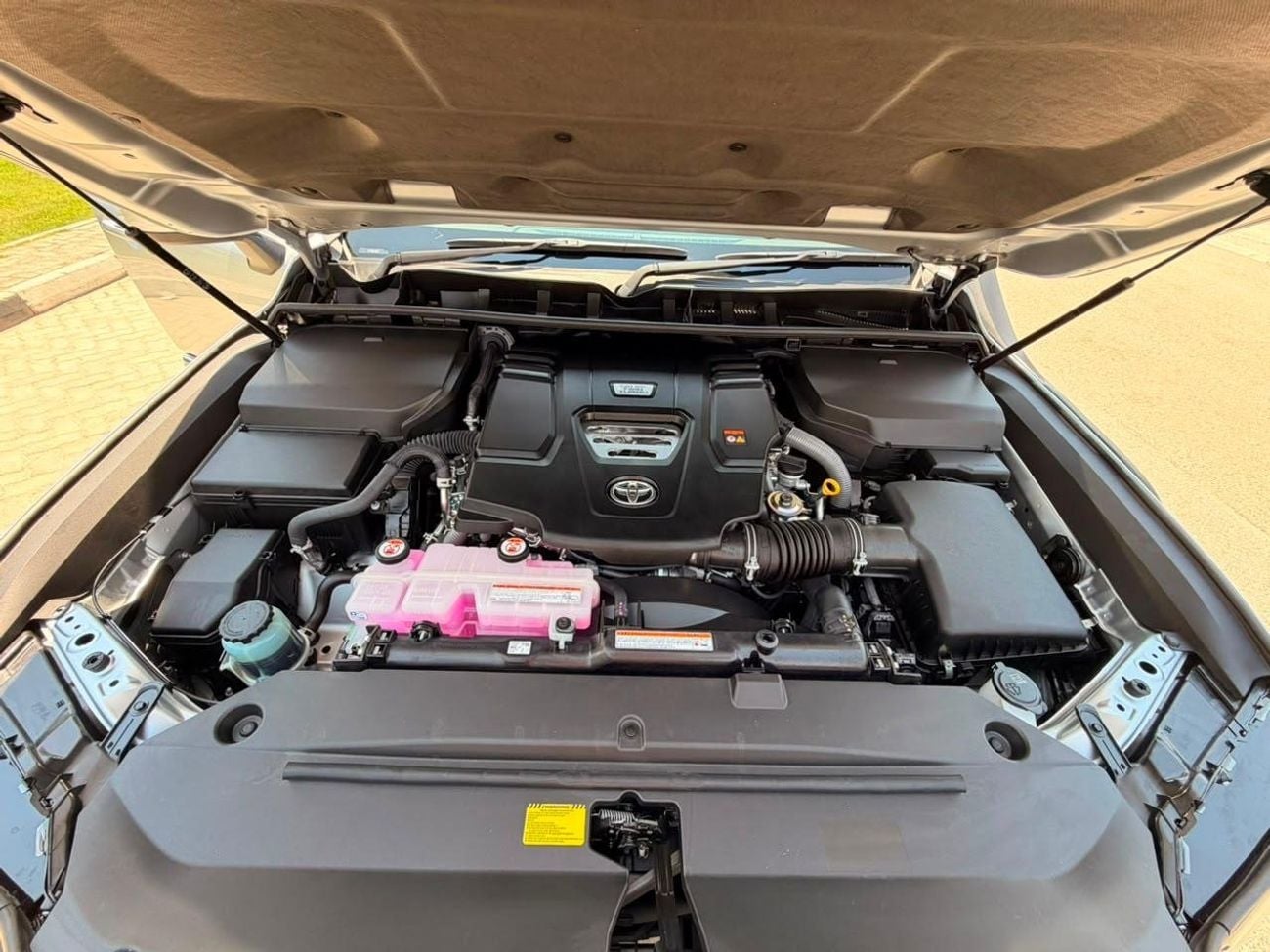 تويوتا لاند كروزر 2025 Model VXR RHD Diesel engine Full Option Very Clean and Perfect Condition