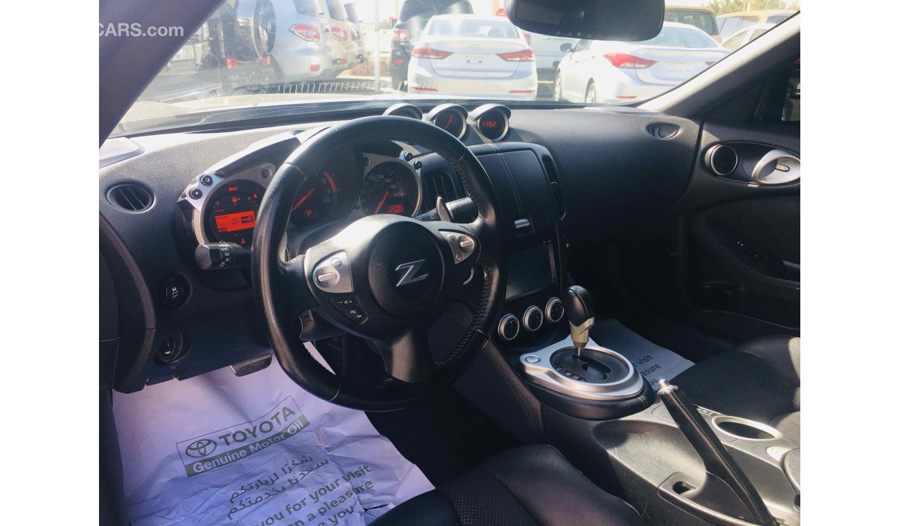 Nissan 370Z سياره نظيفه جدا بدون حوادث بحاله ممتاذه ضمان شاسيه جير ماكينه