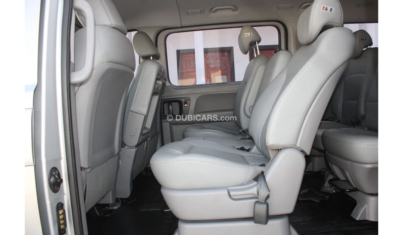 هيونداي جراند ستاريكس هيونداي h1 جراند استاركس 2017 وارد كوريا أوراق جمارك بحالة ممتازة بدون حوادث