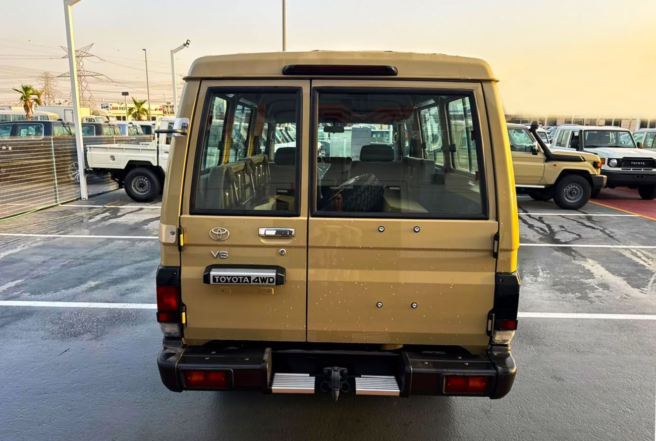 تويوتا لاند كروزر 70 LC 78 HARDTOP 4.OL AT تويوتا لاند كروزر LC78 هاردتوب 2026 بمحرك بنزين 4.0 لتر وناقل حركة أوتوماتيكي