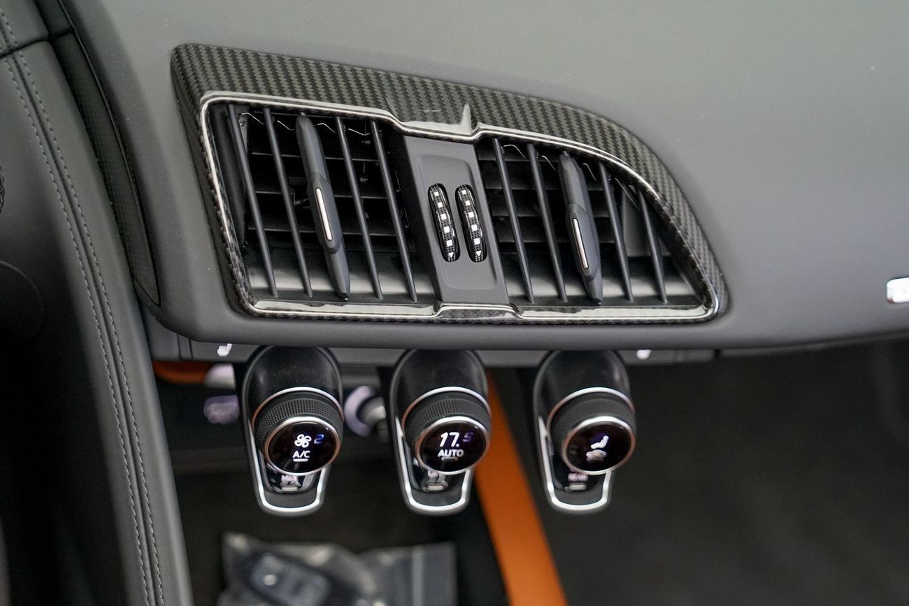 Audi R8 Spyder V10 Plus 5.2L