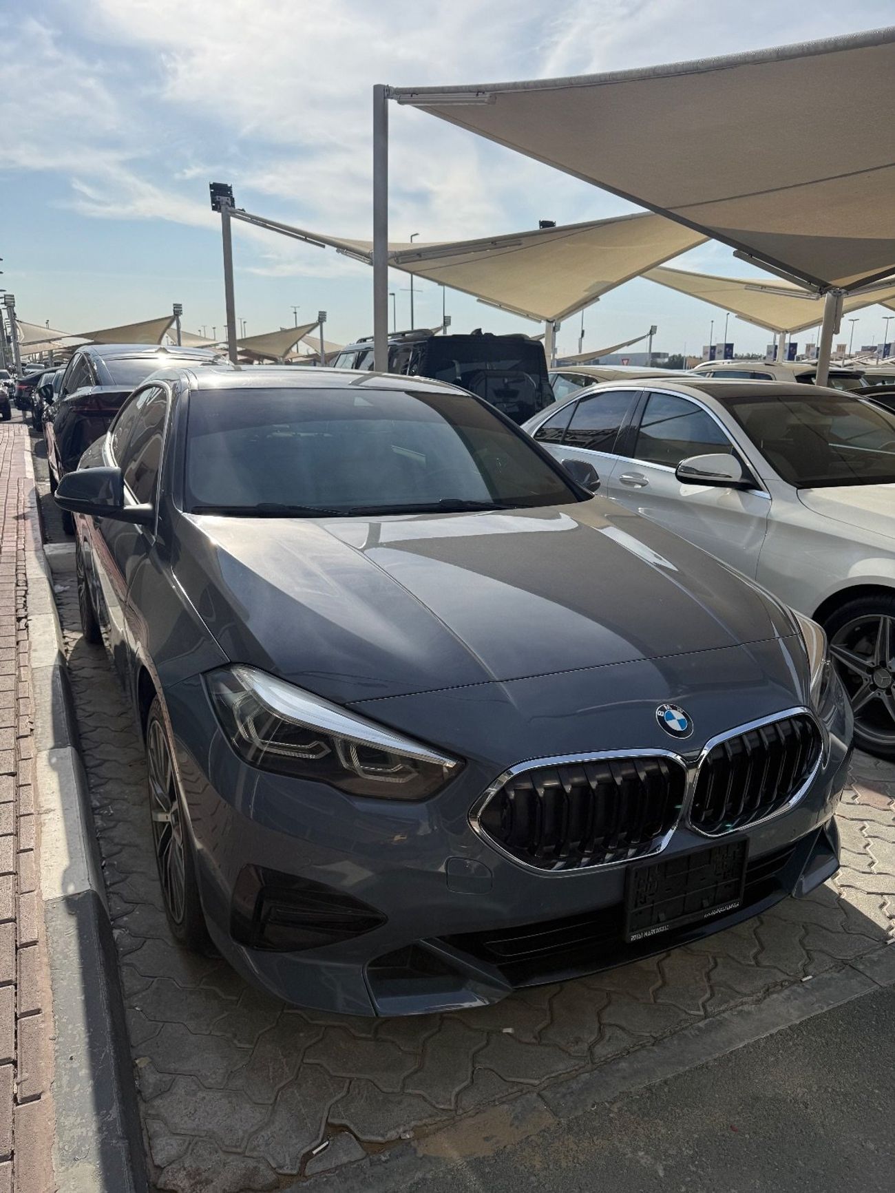 بي أم دبليو 318i