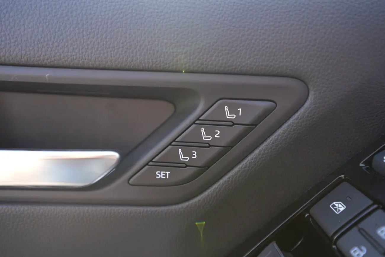 تويوتا لاند كروزر GR SPORT 3.3L DIESEL GCC Specs