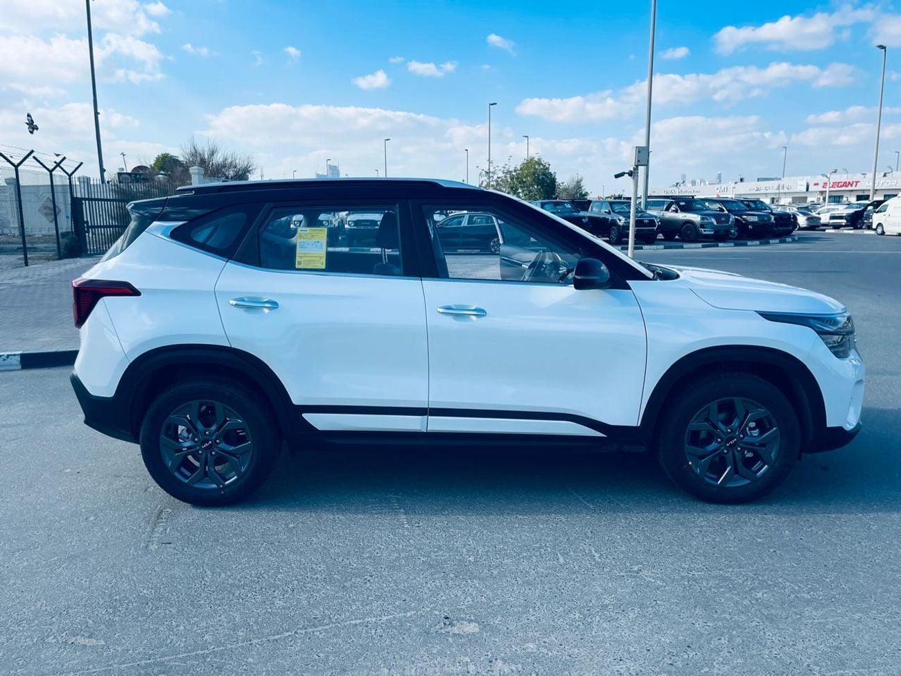 Kia Seltos EX