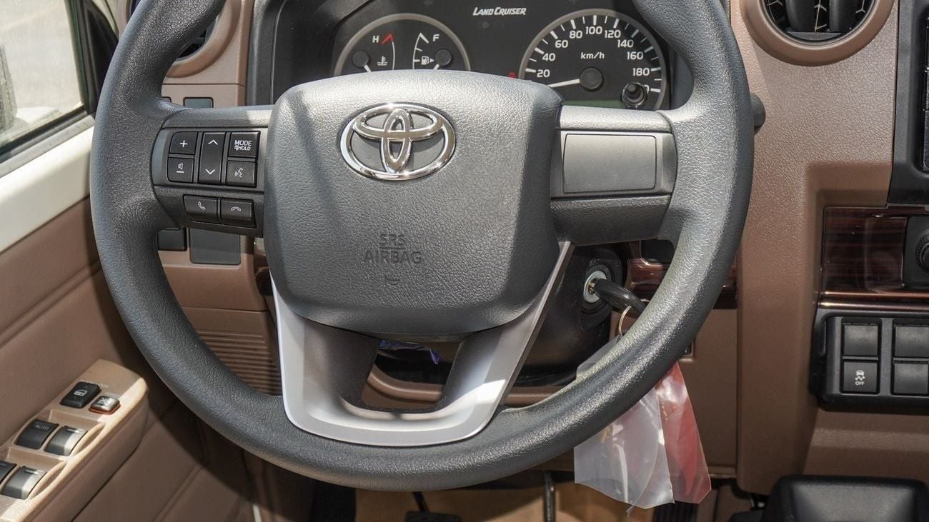 تويوتا لاند كروزر بيك آب TOYOTA LC79 , 2.8L Diesel Double Cabin M/T 2025 MODEL