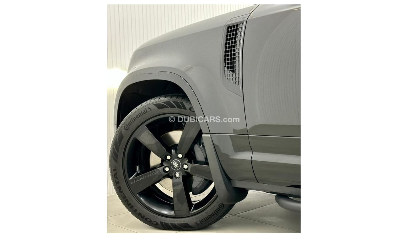 Land Rover Defender 2023 Land Rover Defender 130 P400 HSE, 5 Years Warranty + 5 Years Service Package, Low KMS, GCC