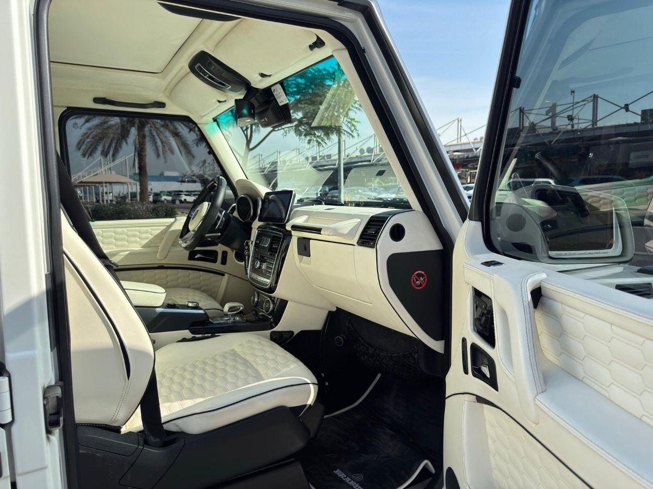 Mercedes-Benz G 500 Std 4.0L (422 HP)