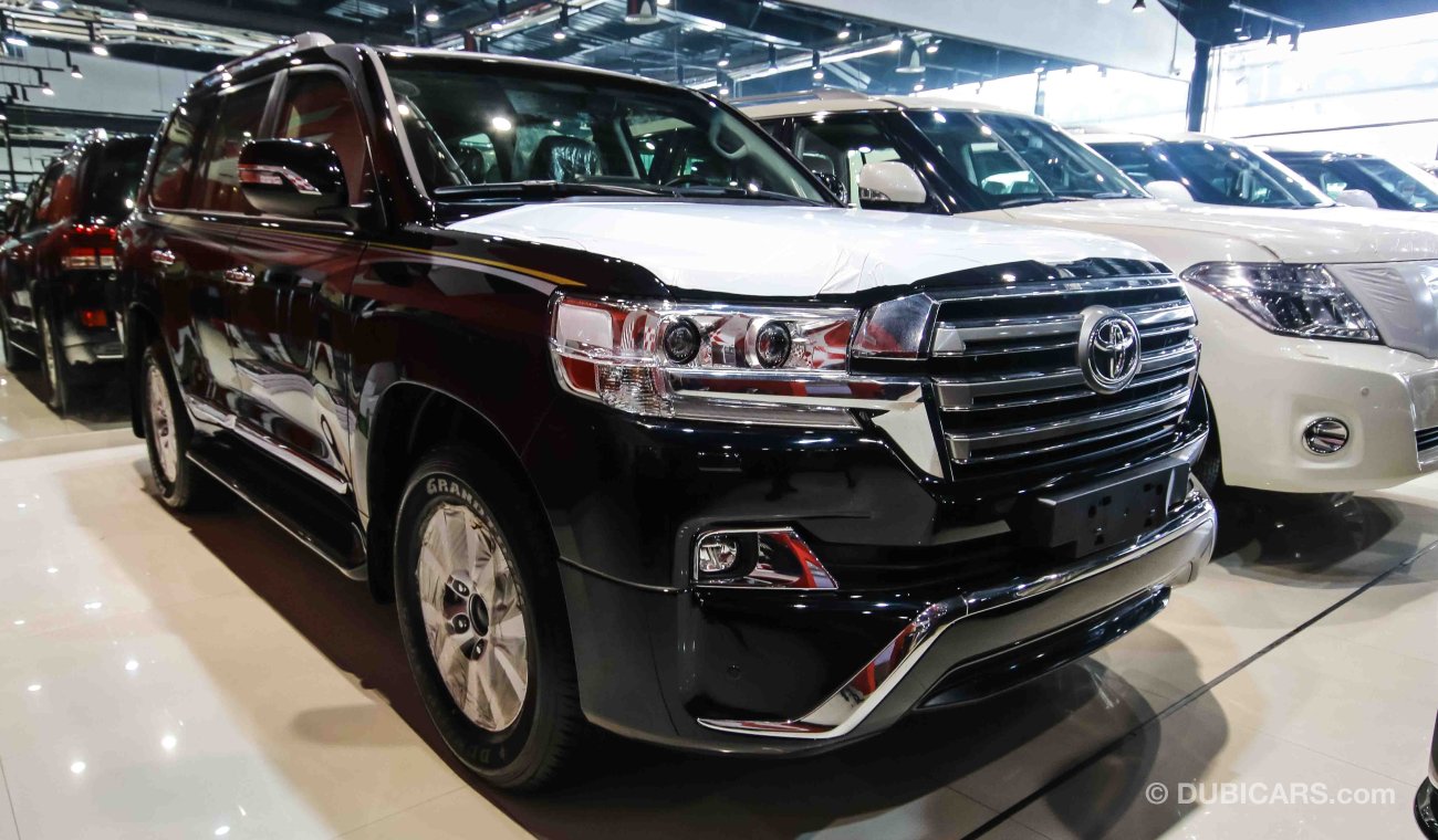 Toyota Land Cruiser GXR v8