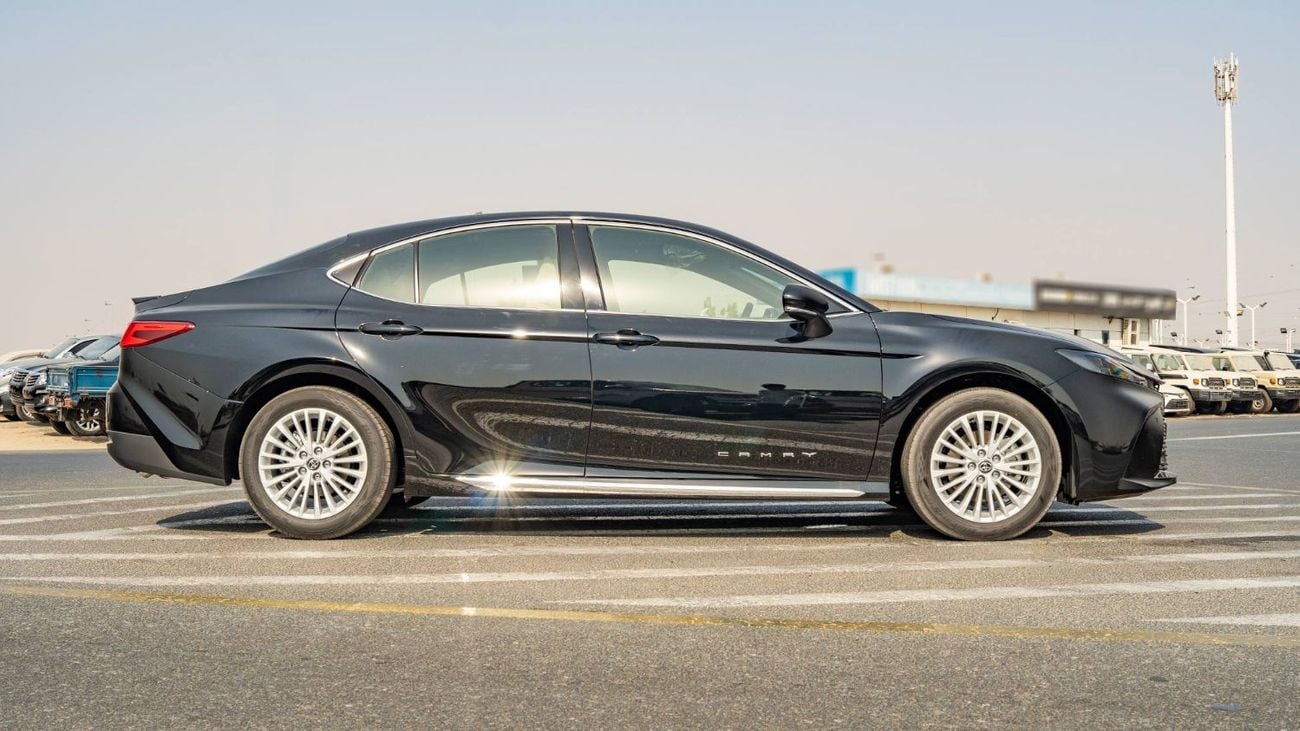 Toyota Camry 2025 Toyota Camry LE facelift 2.5L Petrol AT with Sunroof - GCC (Export price)