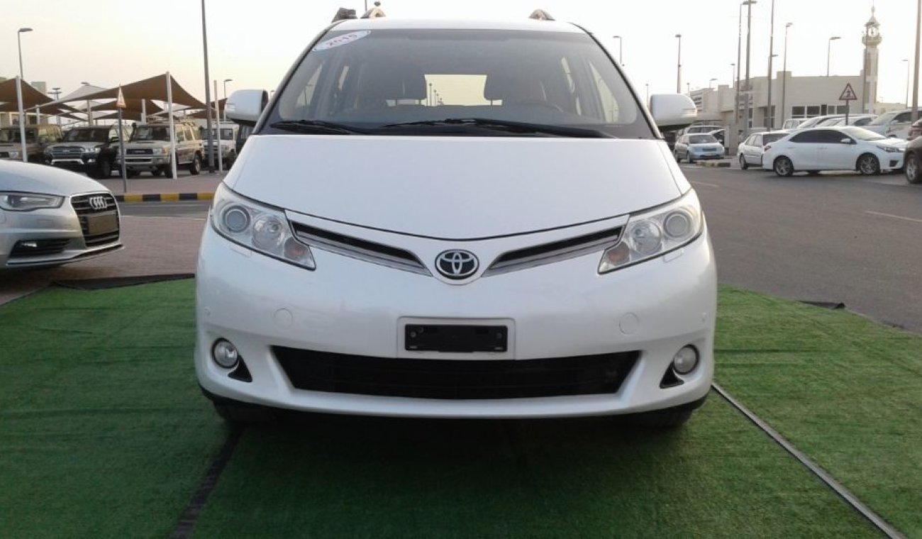 Toyota Previa Toyota previa 2015 white