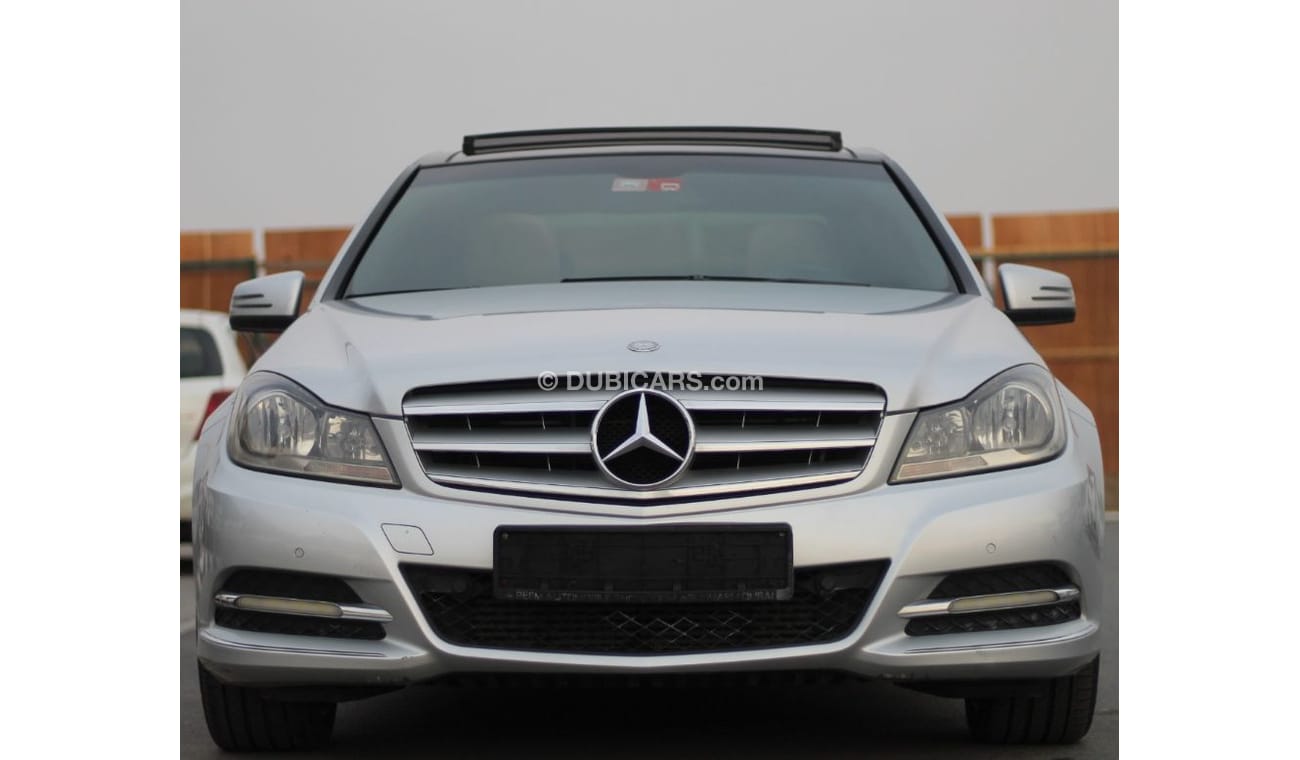 Mercedes-Benz C 200 Mercedes C200 2013 GCC Specefecation