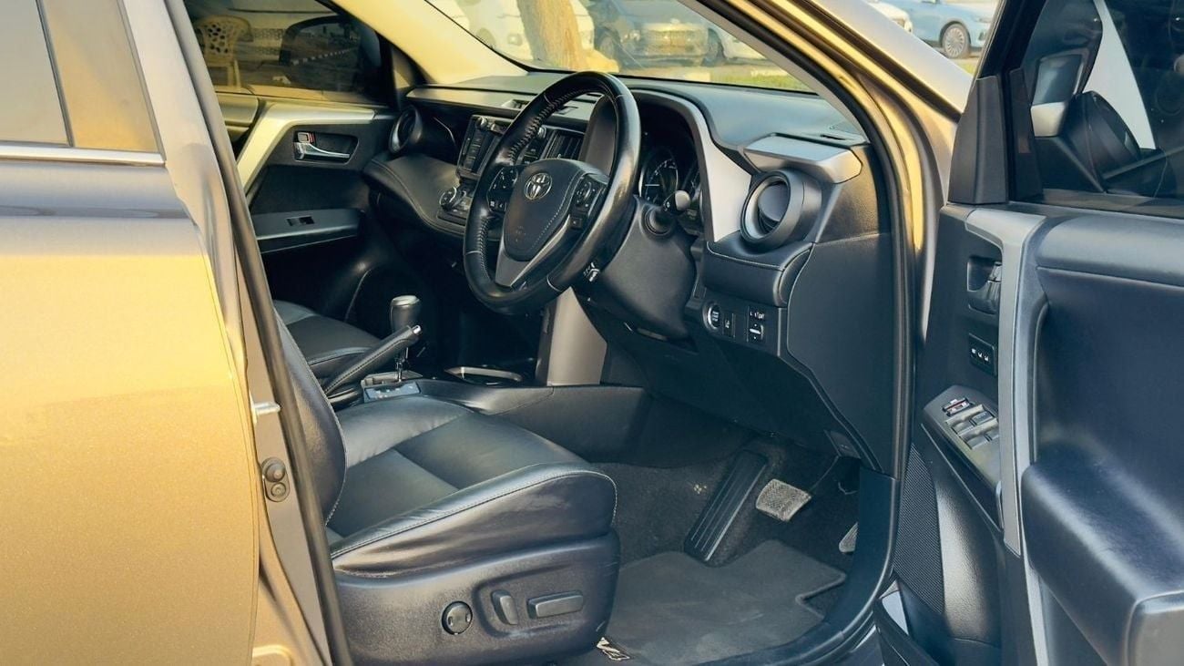 Toyota RAV4 GOOD CONDITION | 2.0 PETROL ENGINE | 2018