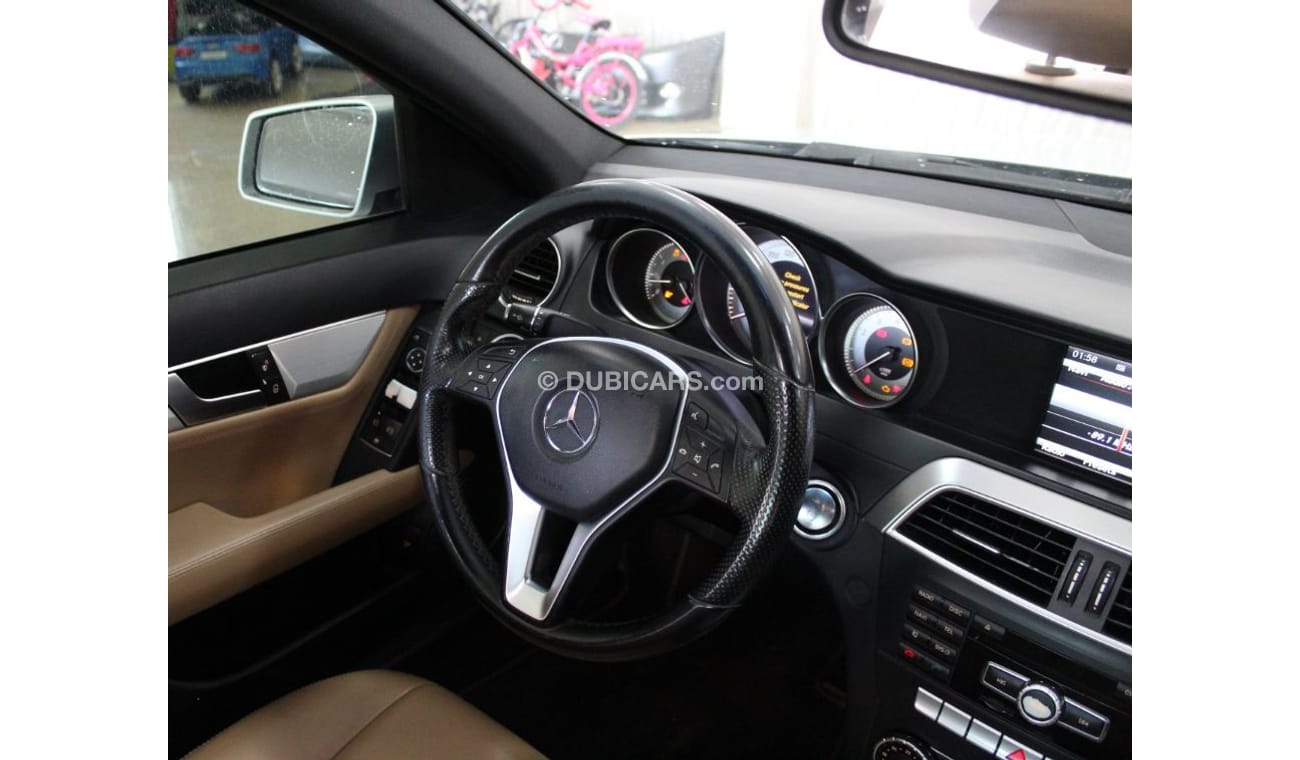 Mercedes-Benz C 200 Mercedes C200 2013 GCC Specefecation
