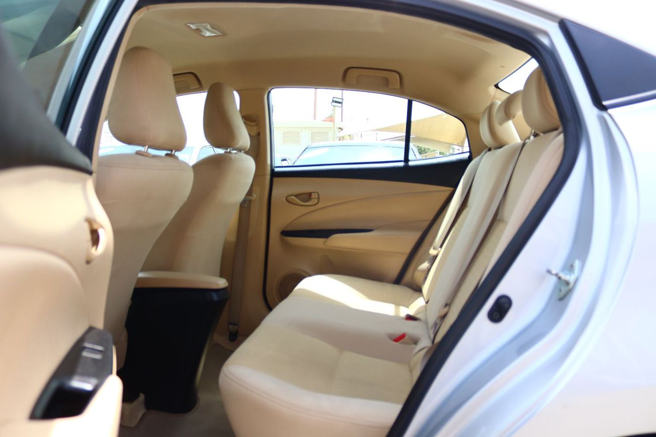 تويوتا يارس تويوتا يارس 2022 خليجى بحاله ممتازه ممشى 83000كم بمحرك 1500 سى سى بسعر 39000 درهم