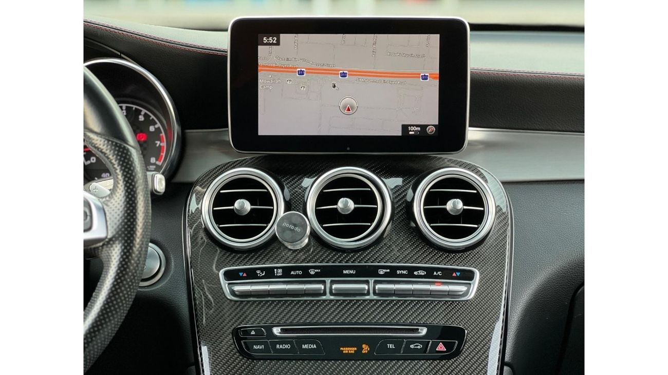 Mercedes-Benz GLC 43 MERCEDES GLC-43 GCC 2017 ORGINAL PAINT // ACCIDENT FREE // PERFECT CONDITION