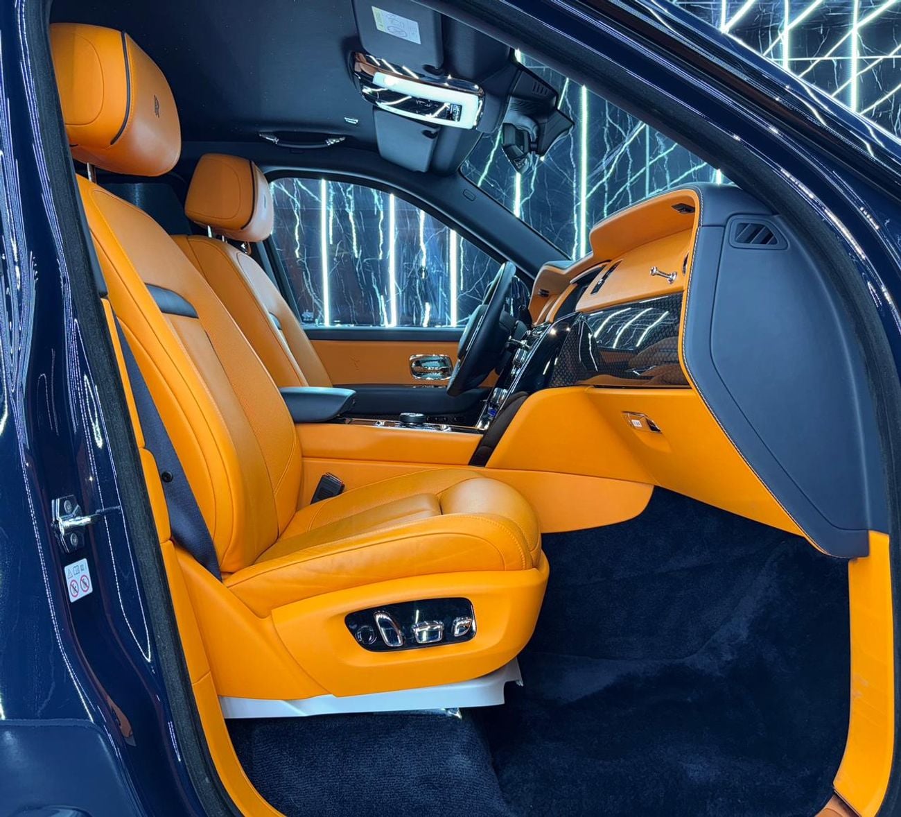 Rolls-Royce Cullinan Black Badge,6.75L,V12,8 -Speed Automatic,AWD