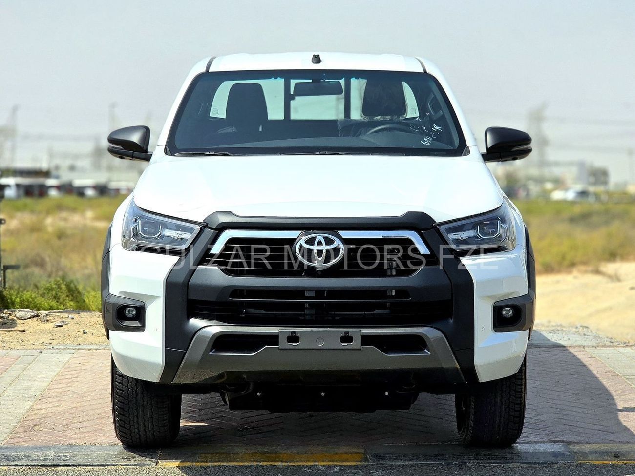 تويوتا هيلوكس HILUX ADVENTURE PETROL 4.0L - FULL WITH COMPRESSOR - WHITE INSIDE BLACK - OMANI