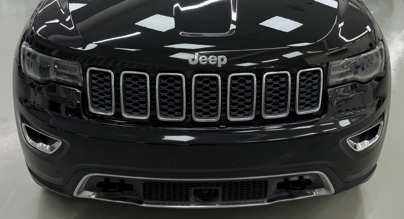 Jeep Grand Cherokee LIMITED GCC .. FSH .. Original paint .. V6 .. Perfect Condition