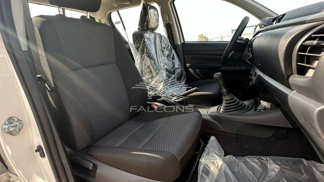 Toyota Hilux 2.4L V4 DC-2WD-GLX-MT