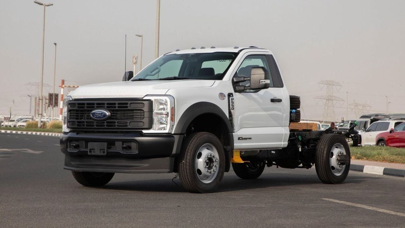 فورد F 550 XL 4WD A/T 19,500 lb (8,845 kg) GVWR | Super Duty | 2025 | For Local Registration +10%