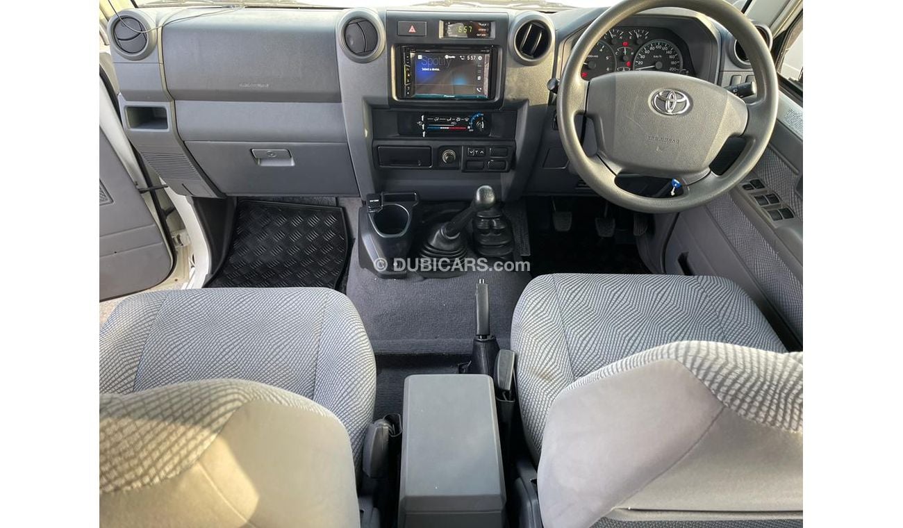 Toyota Land Cruiser Pick Up