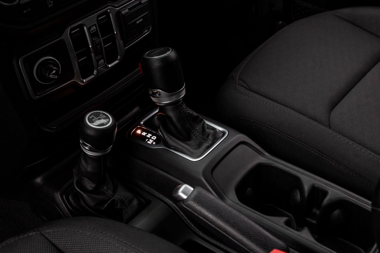 جيب جلادياتور Gladiator Sport | 2,350 P.M | 0% Downpayment | Jeep History!