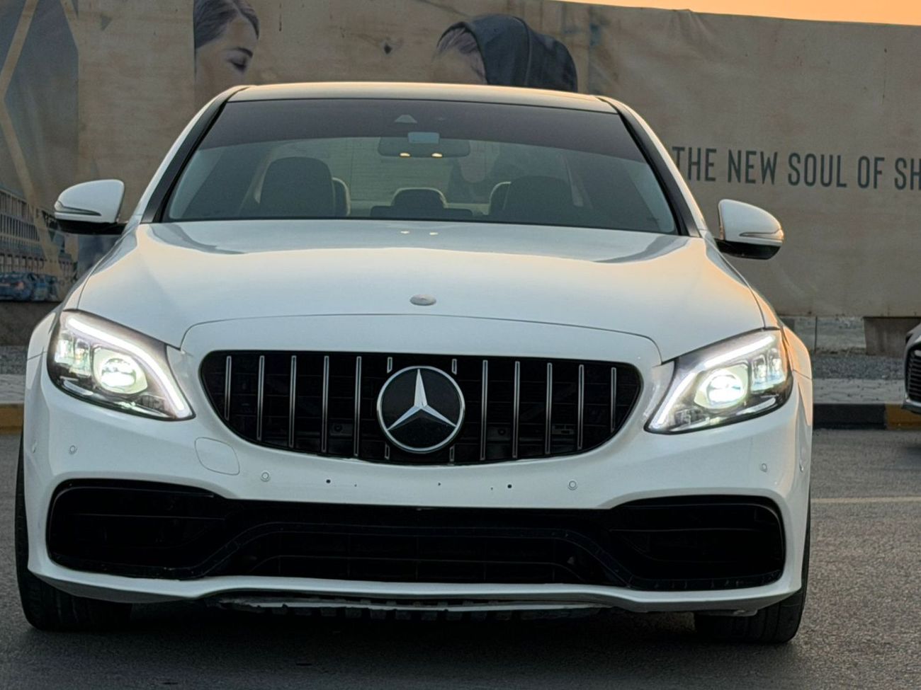 مرسيدس بنز C 300 Luxury 2.0L