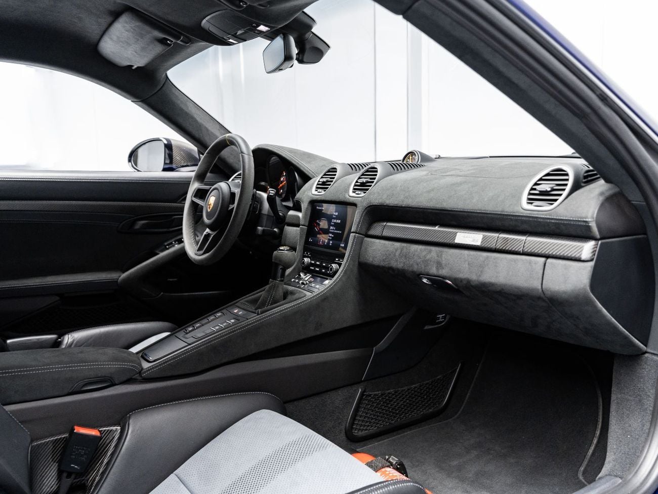 بورش كايمان Exclusive Extended Eid Offer - Limited Time Only! March 2028 Porsche Warranty, GCC