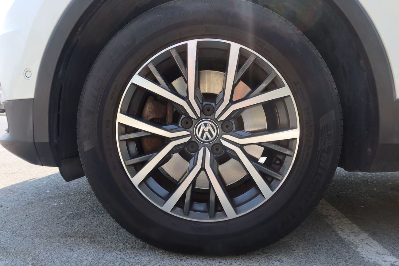 فولكس واجن تيجوان SE 2.0L