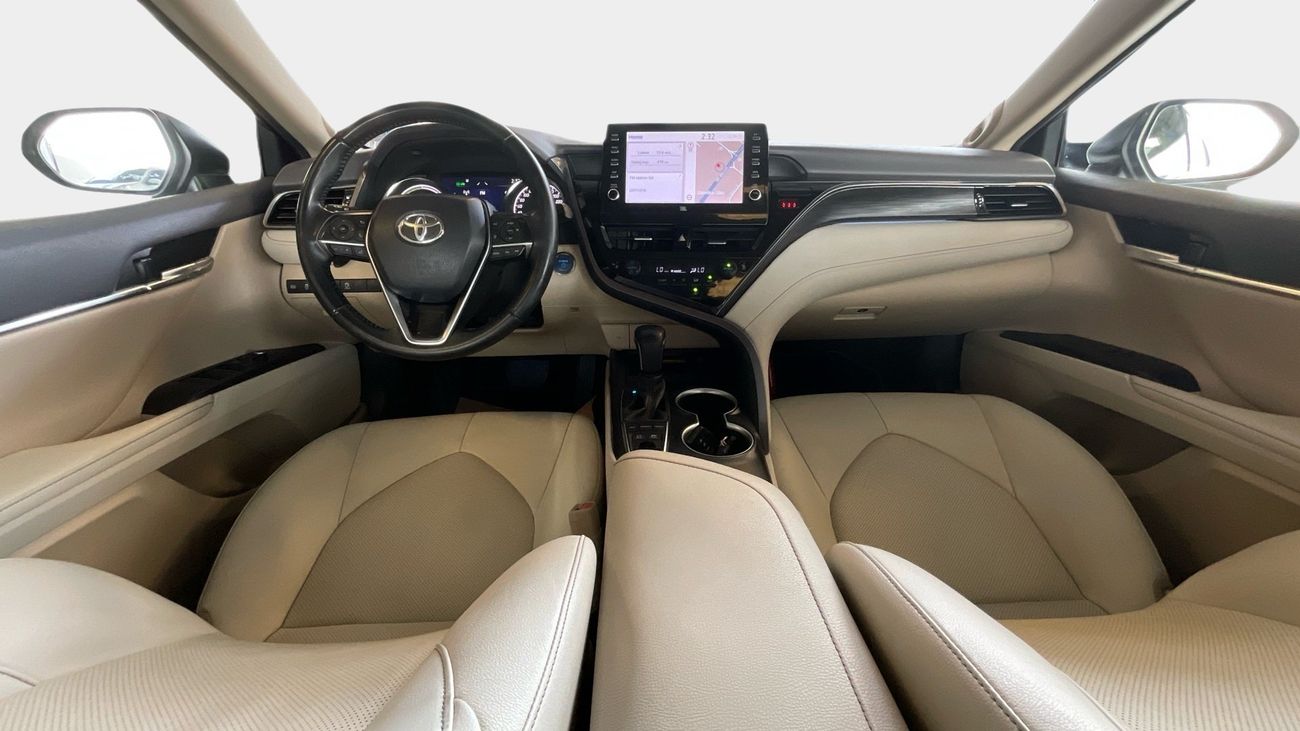 Toyota Camry 2.5 LIMITED HYBRID E-CVT | Guaranteed Warranty | 0 Down Payment