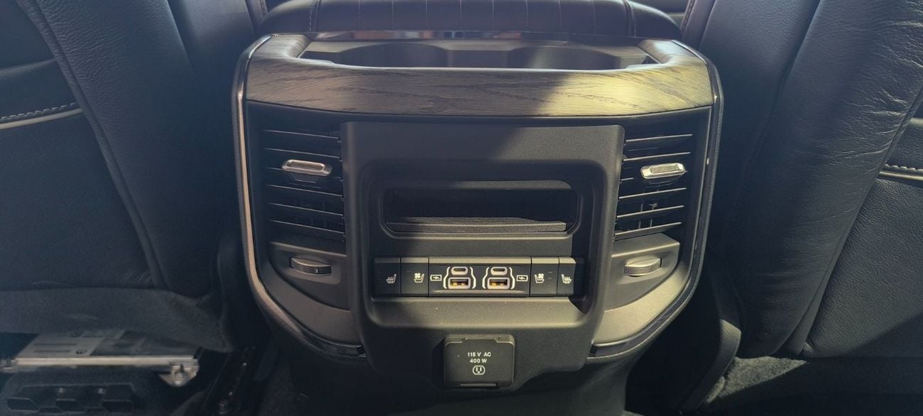 رام 1500 RAM 1500 LIMITED PICKUP TRUCK