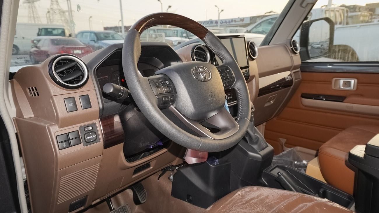 Toyota Land Cruiser Pick Up PICKUP LC79 2.8L Diesel A/T