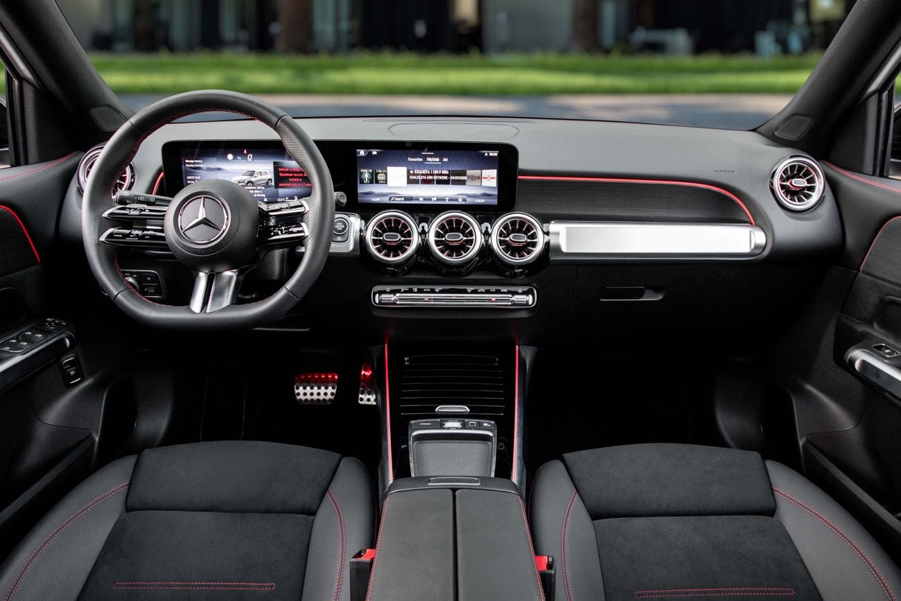 مرسيدس بنز GLB GLB 200 AMG | 3,643 P.M | 0% Downpayment | 5 YEARS WARRANTY!