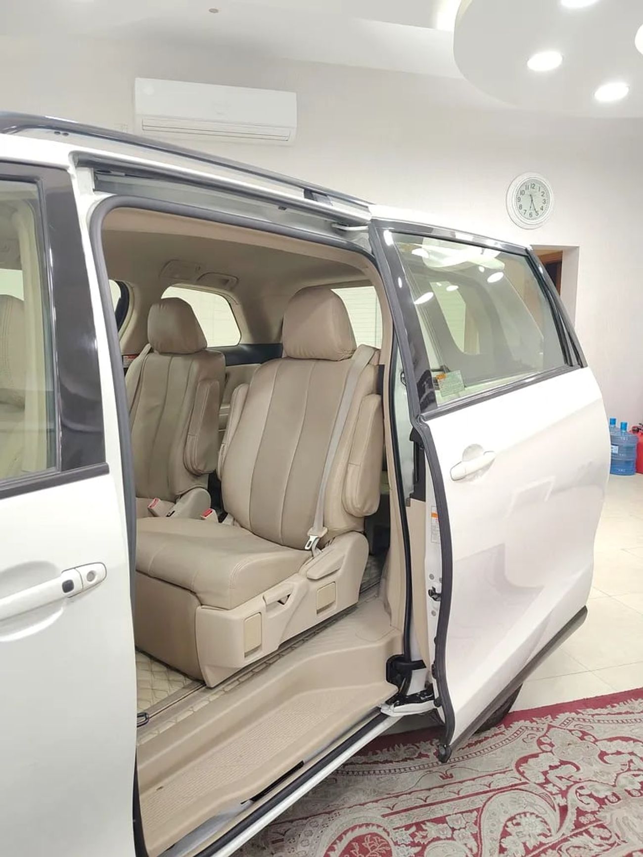 Toyota Previa SE 2.4L SE Full option GCC