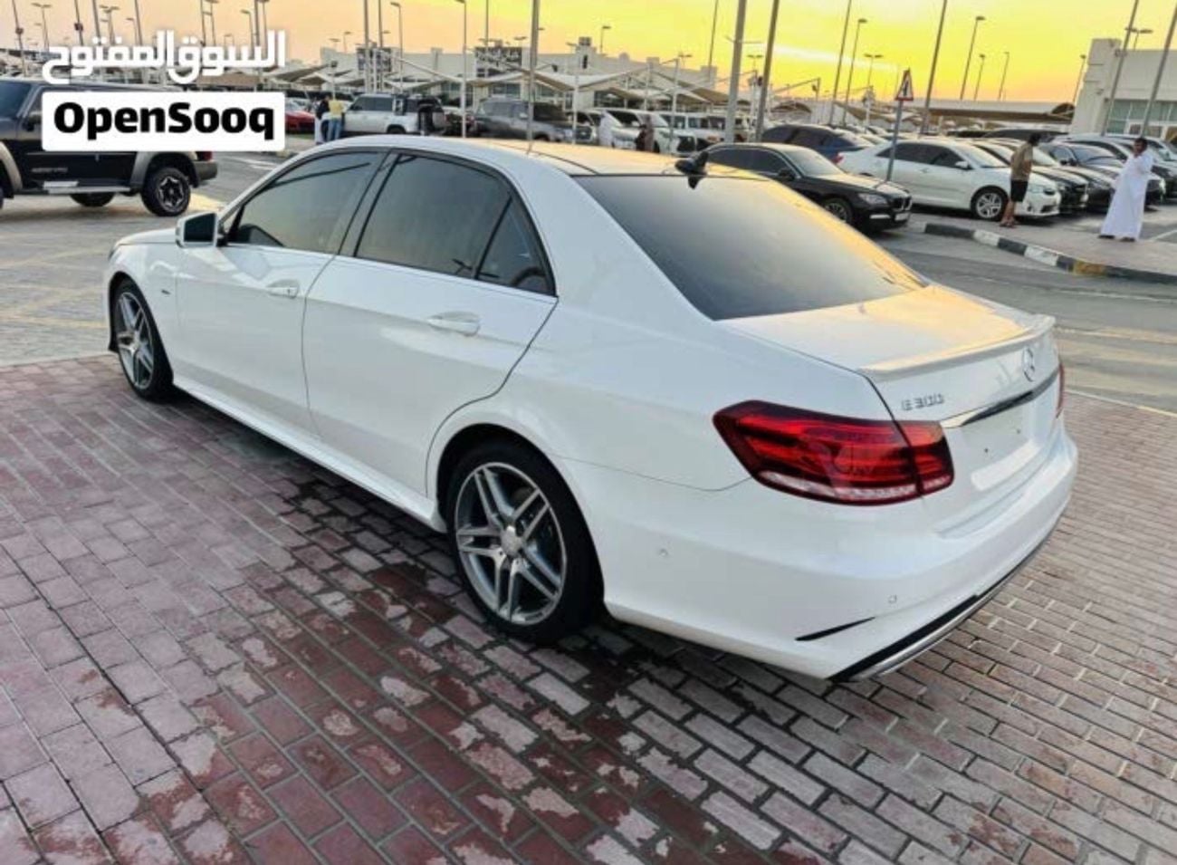 Mercedes Benz E300