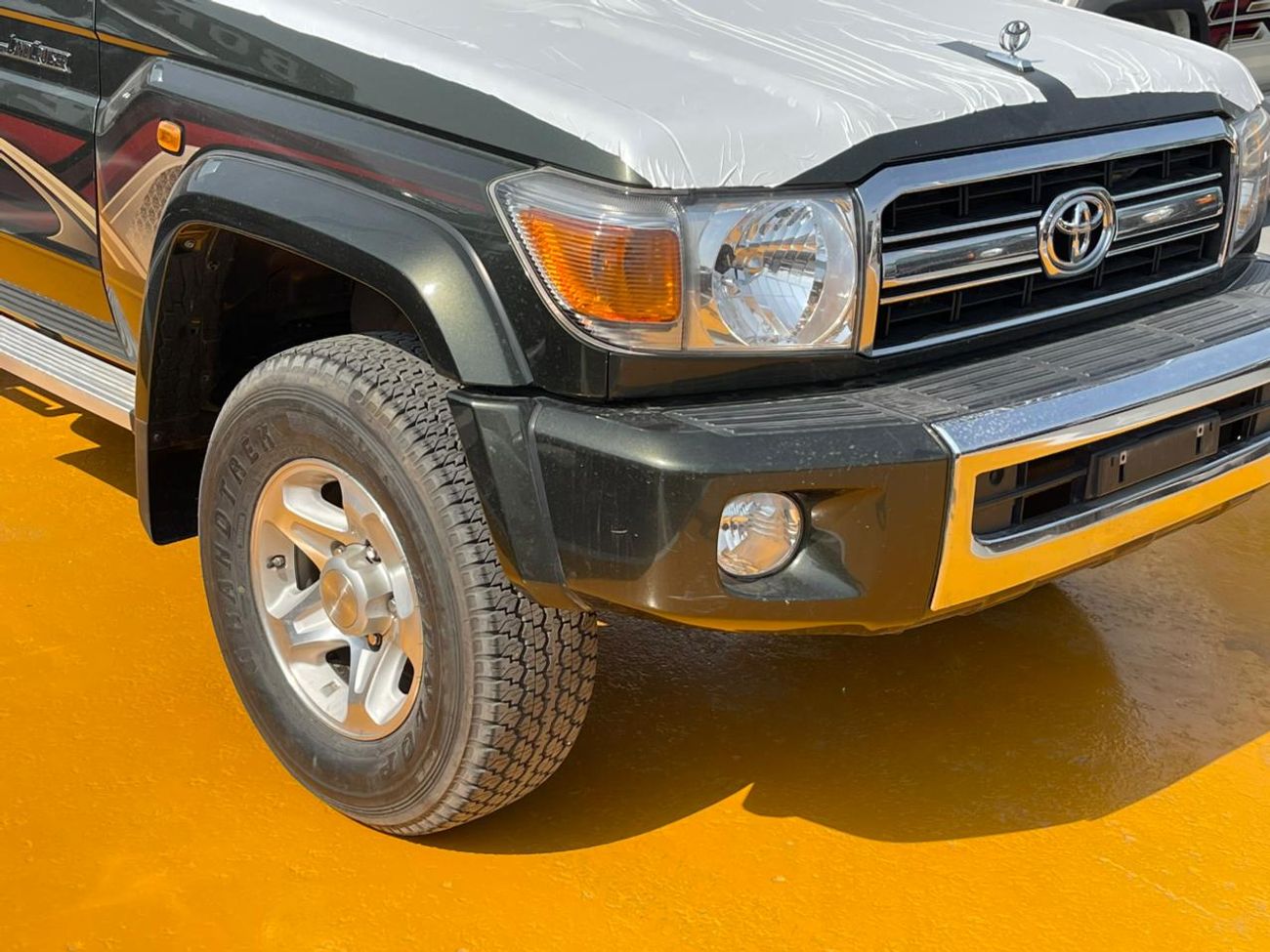 Toyota Land Cruiser Pick Up Std 4.0L Single Cab Utility 4WD Toyota LC DC MT Petrol 2021 diff 4.0L 4WD GREEN