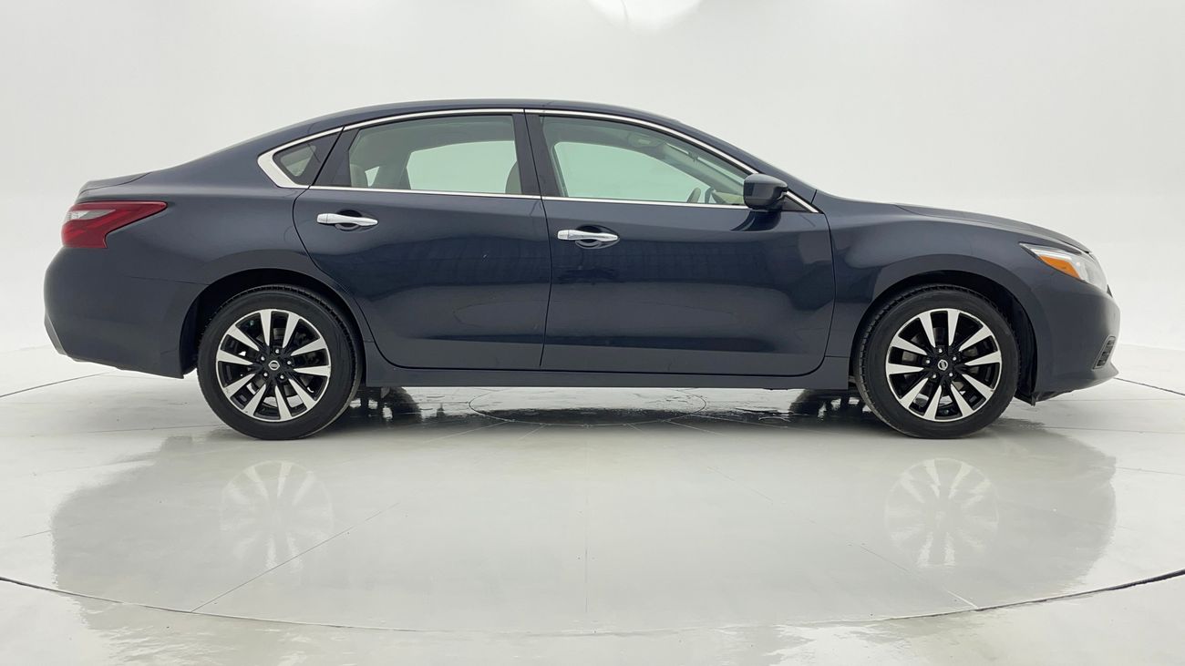 نيسان ألتيما SV 2.5 | بدون دفعة مقدمة | اختبار قيادة مجاني للمنزل