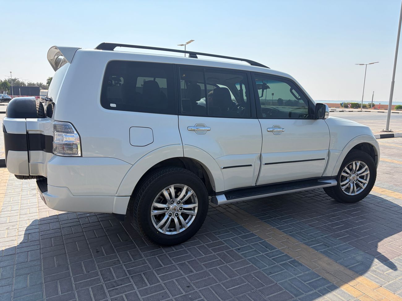 Mitsubishi Pajero GLS Highline 3.8L Titanium V6