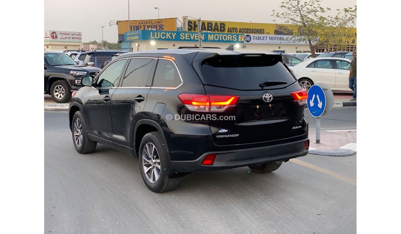 Toyota Highlander 2017 TOYOTA HIGHLANDER XLE 4x4