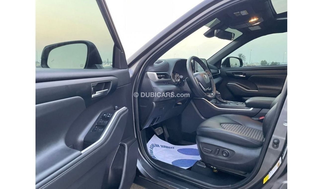 Toyota Highlander *Offer*2022 Toyota Highlander XSE 3.5L V6 - - UAE PASS